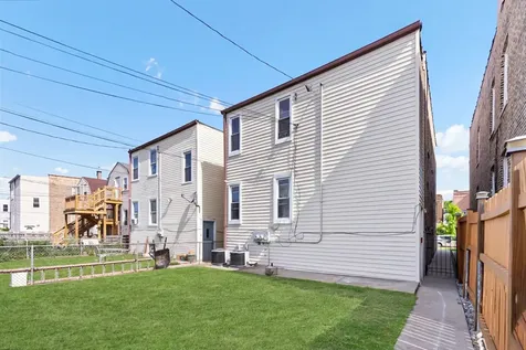 4131 West Nelson Street Chicago IL 60641