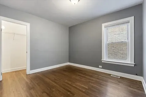 4131 West Nelson Street Chicago IL 60641