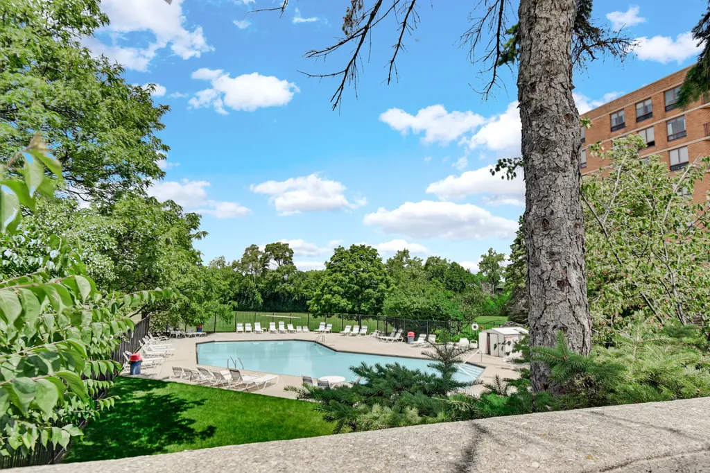5503 Lakeside Drive Lisle IL 60532