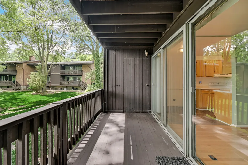 5503 Lakeside Drive Lisle IL 60532