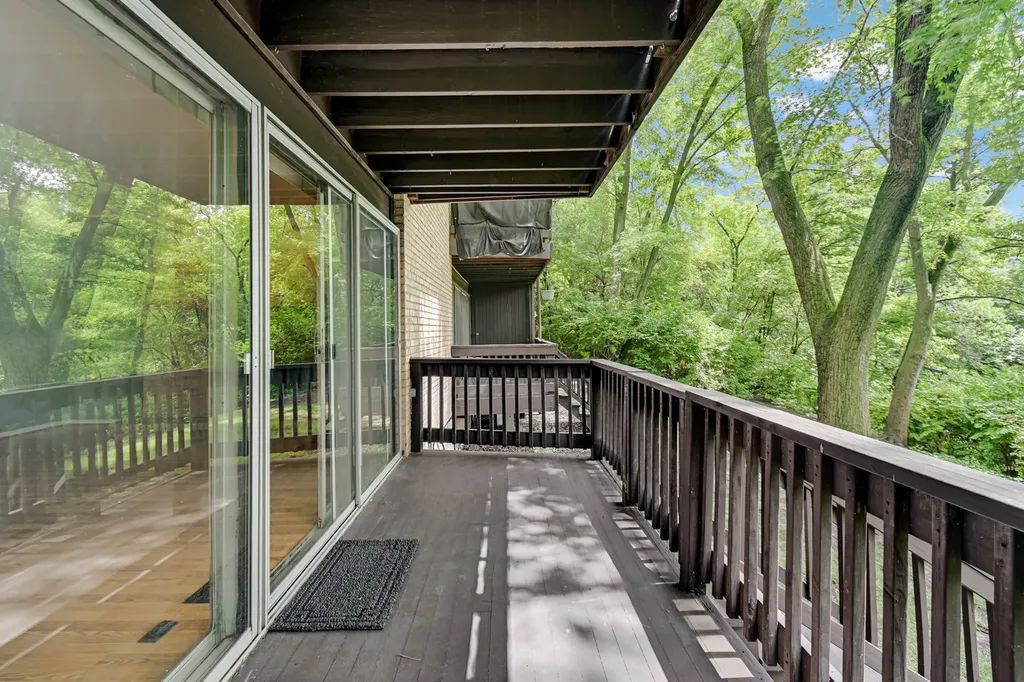 5503 Lakeside Drive Lisle IL 60532