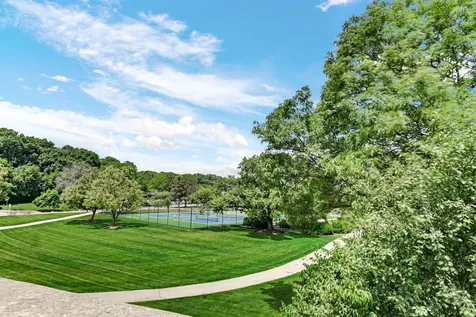 5503 Lakeside Drive Lisle IL 60532