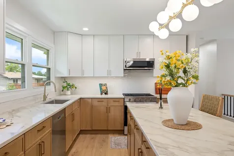 1030 Cobble Hill Court Hoffman Estates IL 60169