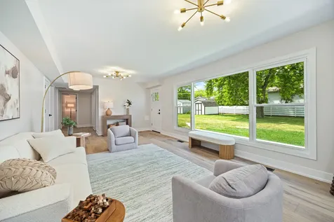 1030 Cobble Hill Court Hoffman Estates IL 60169