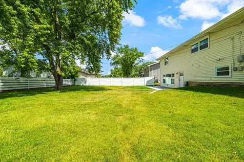 1030 Cobble Hill Court Hoffman Estates IL 60169