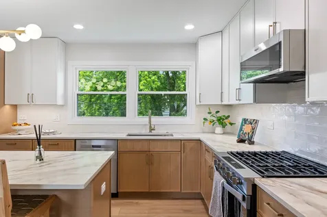 1030 Cobble Hill Court Hoffman Estates IL 60169