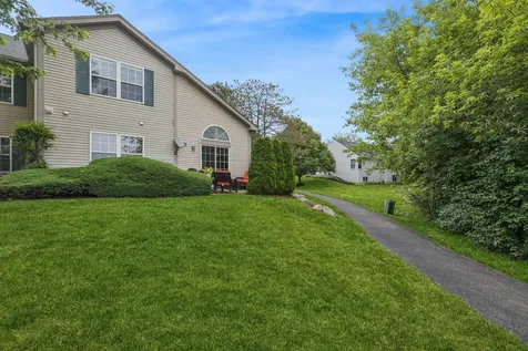 1535 Auburn Lane Gurnee IL 60031