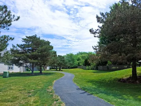 1535 Auburn Lane Gurnee IL 60031