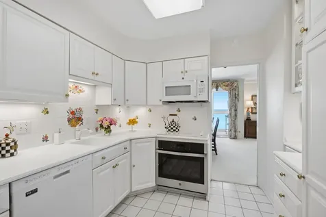 1616 Sheridan Road Wilmette IL 60091