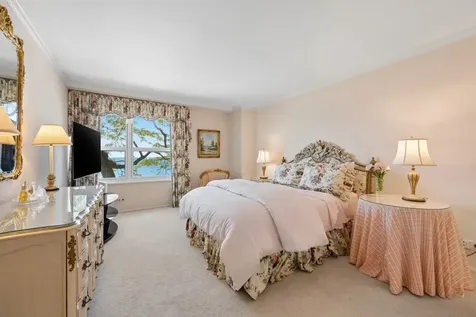 1616 Sheridan Road Wilmette IL 60091