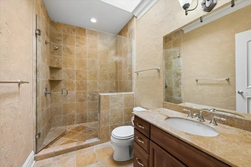 5054 West Berwyn Avenue Chicago IL 60630
