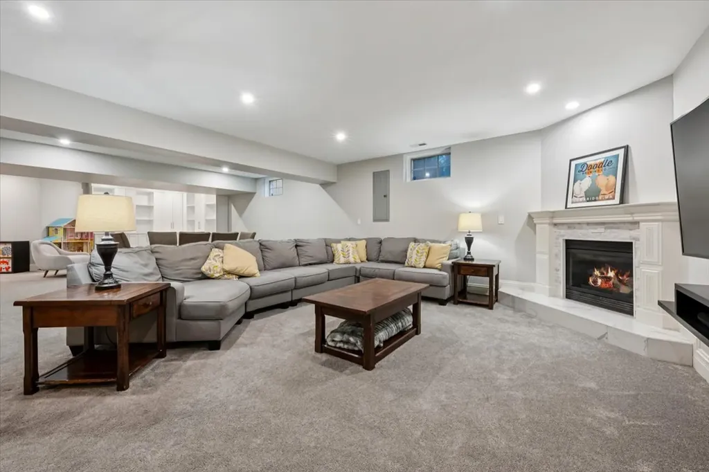 5054 West Berwyn Avenue Chicago IL 60630