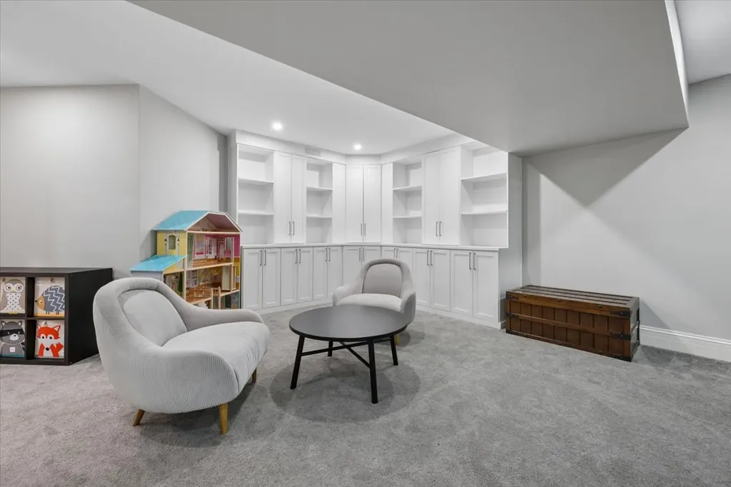 5054 West Berwyn Avenue Chicago IL 60630
