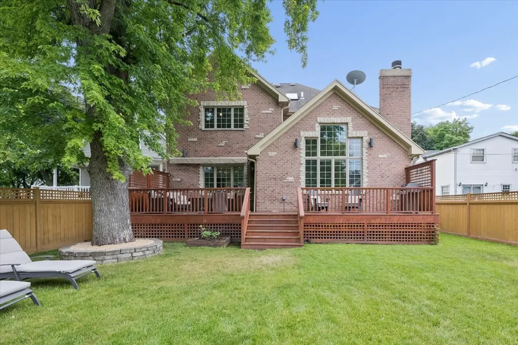 5054 West Berwyn Avenue Chicago IL 60630
