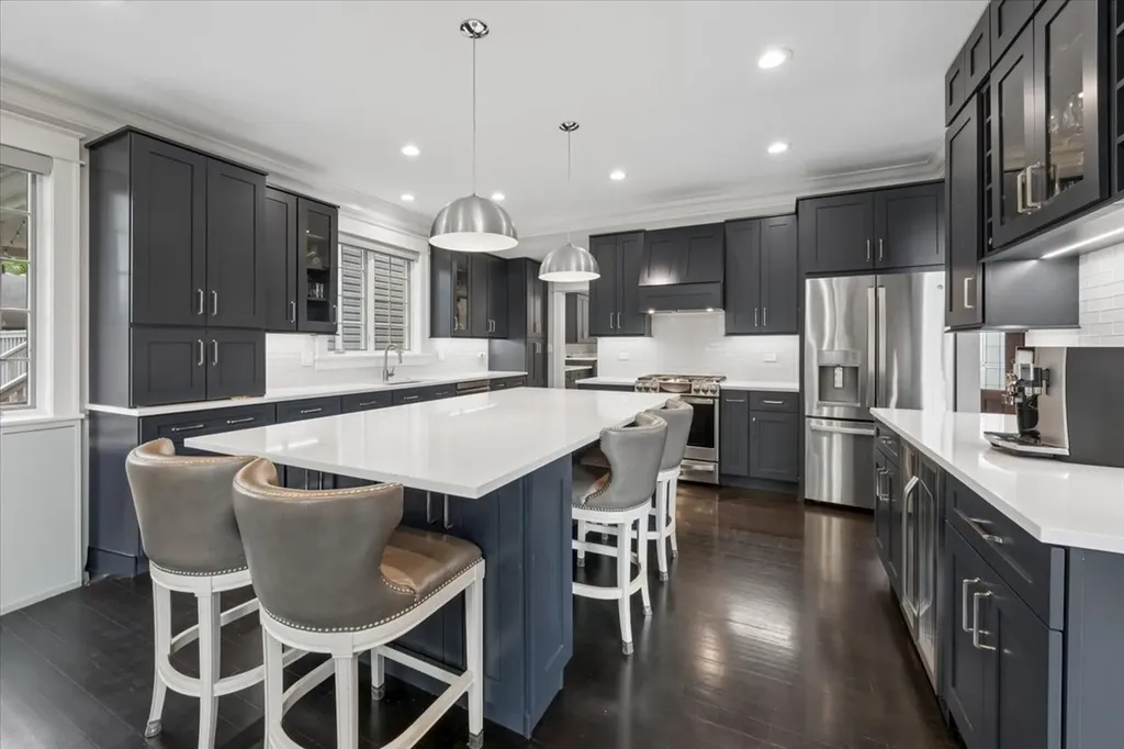 5054 West Berwyn Avenue Chicago IL 60630