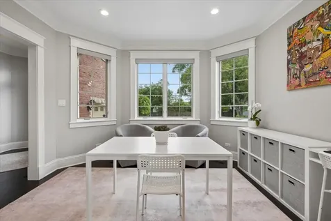 5054 West Berwyn Avenue Chicago IL 60630