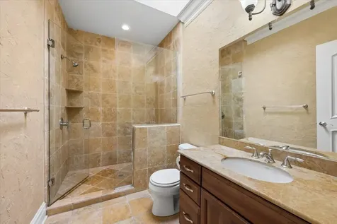 5054 West Berwyn Avenue Chicago IL 60630