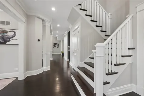 5054 West Berwyn Avenue Chicago IL 60630
