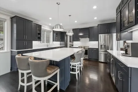 5054 West Berwyn Avenue Chicago IL 60630