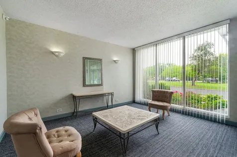 8809 Golf Road Niles IL 60714