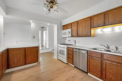 8809 Golf Road Niles IL 60714
