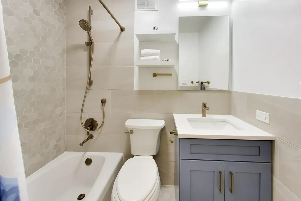 777 North Michigan Avenue Chicago IL 60611