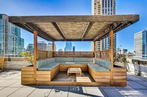 777 North Michigan Avenue Chicago IL 60611