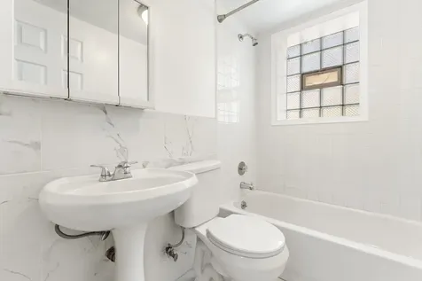 2051 East 72nd Place Chicago IL 60649