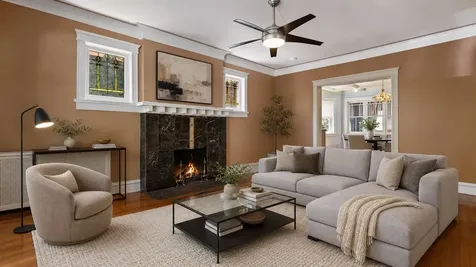 2051 East 72nd Place Chicago IL 60649