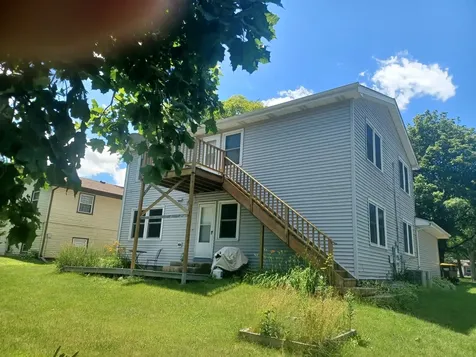 855-857 Rhodes Street Woodstock IL 60098