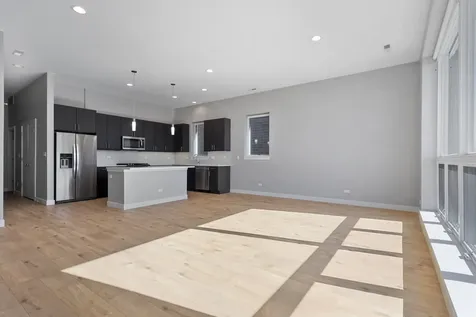 2522 West Addison Street Chicago IL 60618