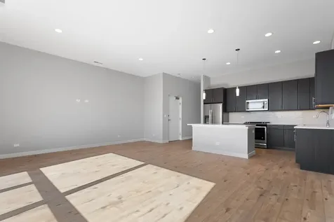 2522 West Addison Street Chicago IL 60618