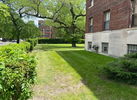 2121 East 72 Street Chicago IL 60649