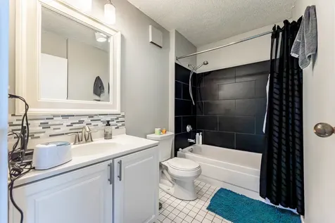 111 West Maple Street Chicago IL 60610