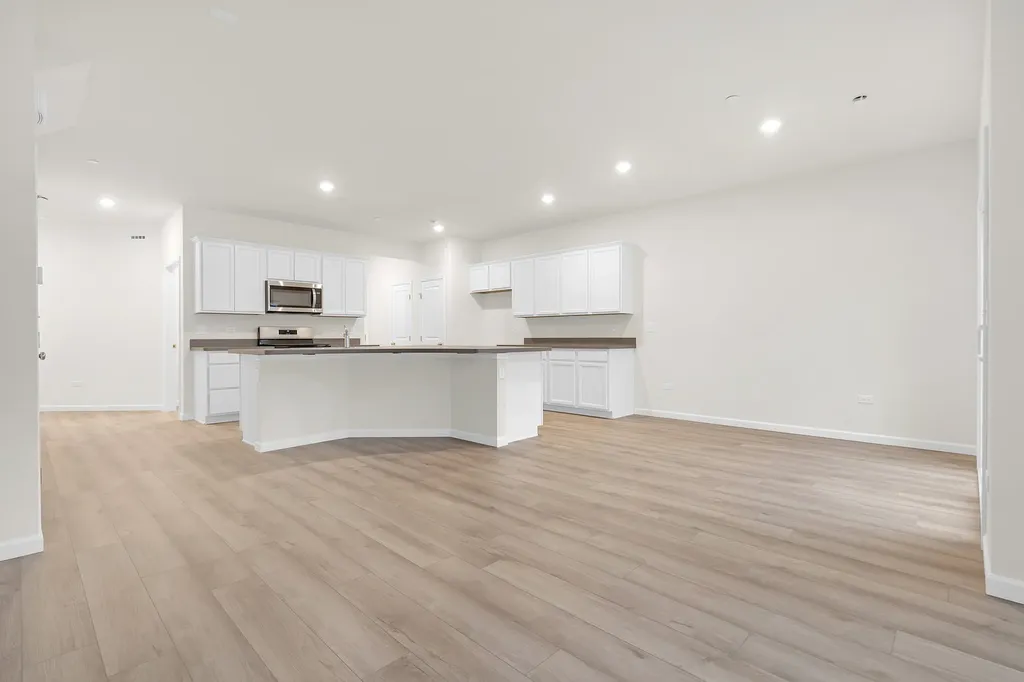 5913 Hawkweed Drive Naperville IL 60564