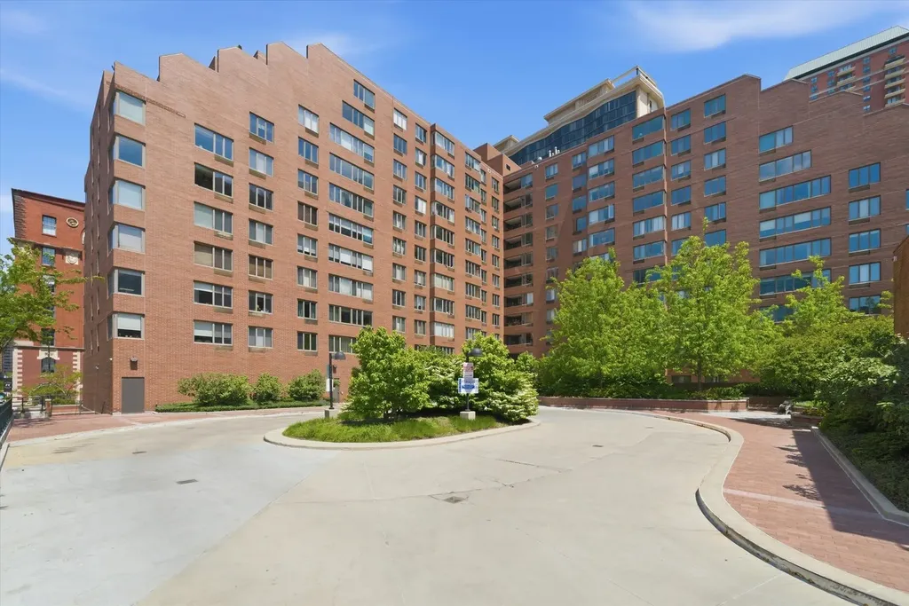 801 South Plymouth Court Chicago IL 60605