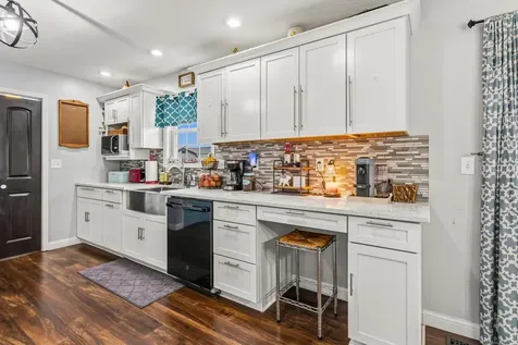 302 Zehr Lane Fisher IL 61843