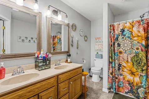 302 Zehr Lane Fisher IL 61843