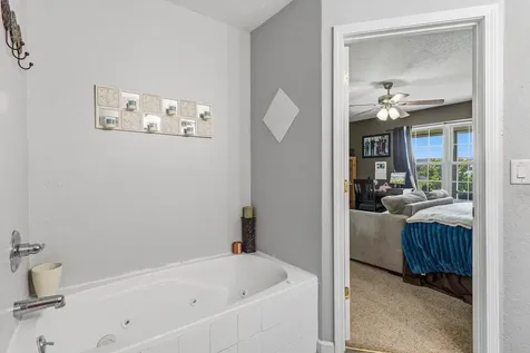 302 Zehr Lane Fisher IL 61843