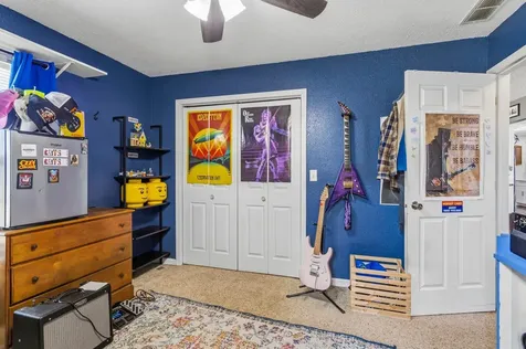 302 Zehr Lane Fisher IL 61843