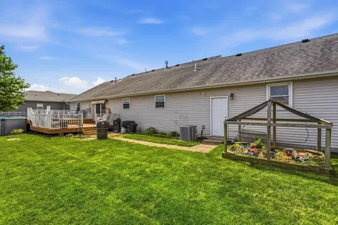 302 Zehr Lane Fisher IL 61843