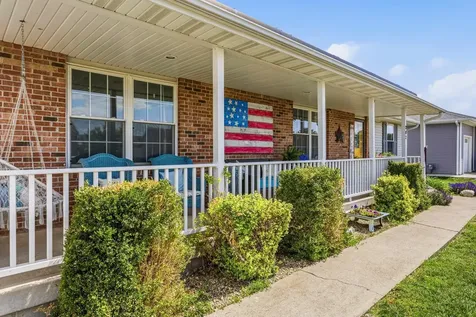 302 Zehr Lane Fisher IL 61843