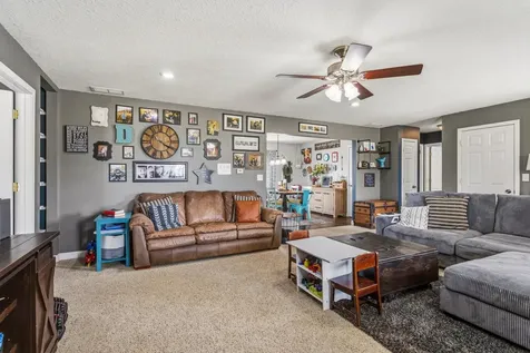 302 Zehr Lane Fisher IL 61843