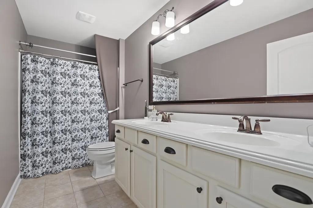 14924 South Case Street Plainfield IL 60544