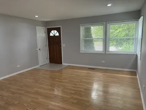 347 Tiverton Lane Steger IL 60475