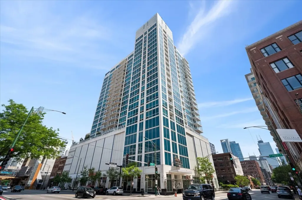 757 North Orleans Street Chicago IL 60654