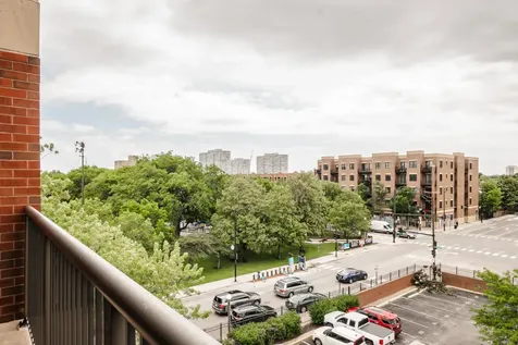 3041 South Michigan Avenue Chicago IL 60616
