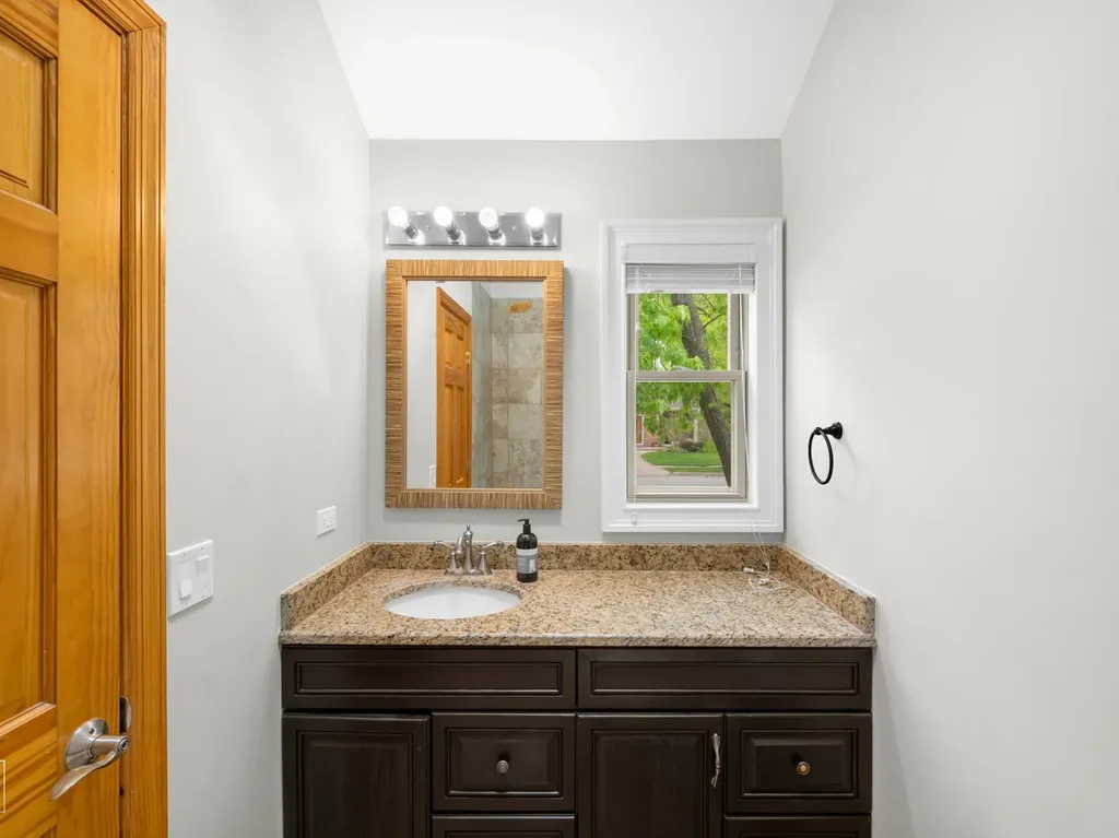 1390 River Oak Drive Naperville IL 60565