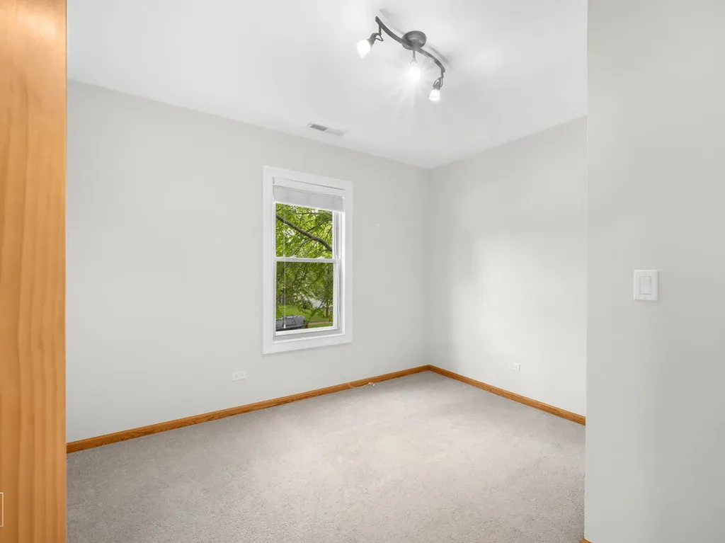 1390 River Oak Drive Naperville IL 60565