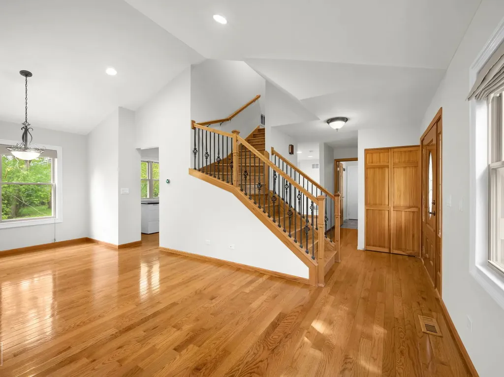 1390 River Oak Drive Naperville IL 60565